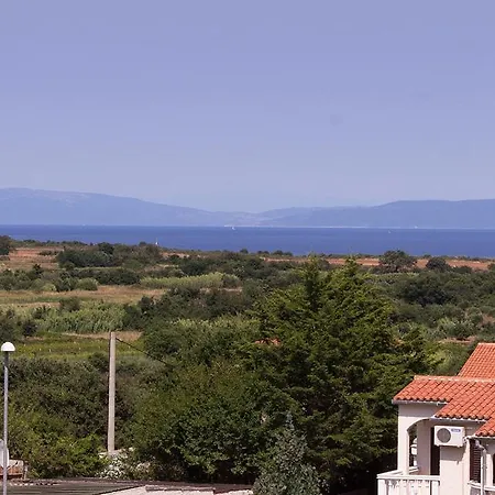 Wonderful Marena With Pool Near The Beach *