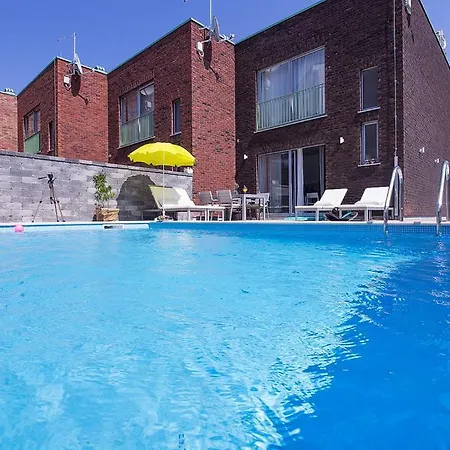 Wonderful Marena With Pool Near The Beach * Ližnjan